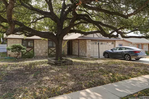 9602 Gold Hl, San Antonio, TX 78245