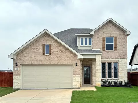 166 Mallorys Way, Castroville, TX 78009