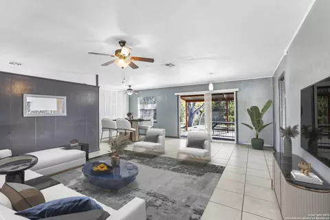 126 Farrel, San Antonio, TX 78227