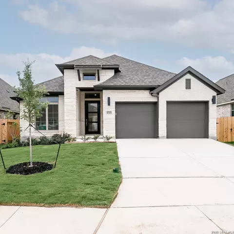 1723 Gyst Rd, Seguin, TX 78155