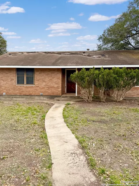 6462 Fm 1144, Karnes City, TX 78118 photo 2