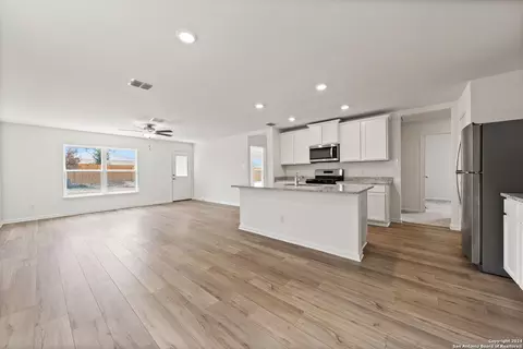 Other - 15027 Telfaire Mdw, Von Ormy, TX 78073 photo 3 of 9
