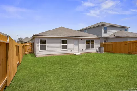 Other - 15027 Telfaire Mdw, Von Ormy, TX 78073 photo 2 of 9