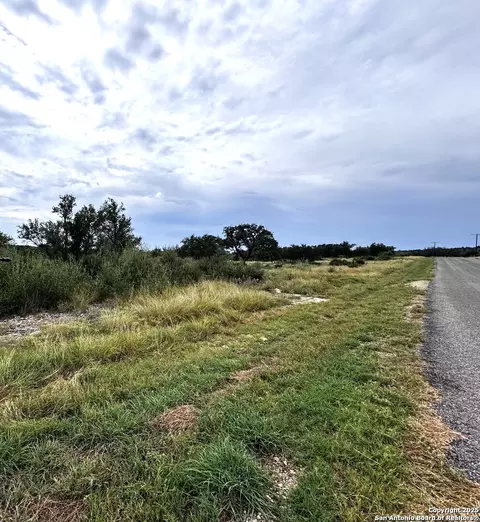 261 Grand Rnch, Hondo, TX 78861