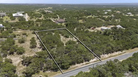 320 Mustang Ln, Spring Branch, TX 78070