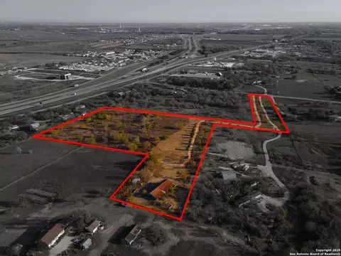 250 Spur Trl, Seguin, TX 78155