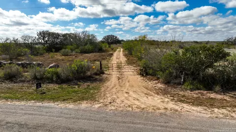 0 Cr 115, Mineral, TX 78119