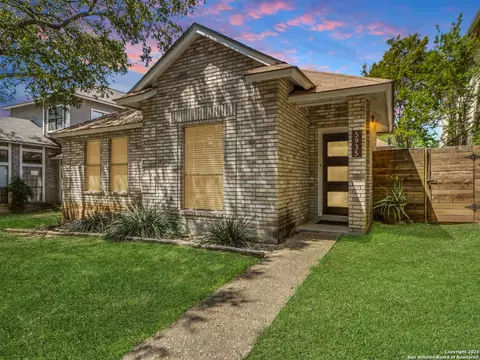 5935 Heather Vw, San Antonio, TX 78249