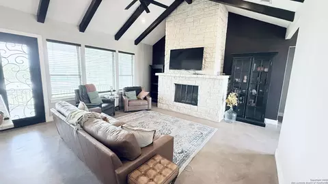 4947 Fm 2200 S, D'hanis, TX 78850