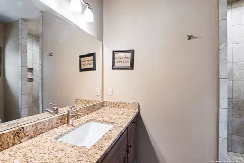Bath - 72 Mountain Laurel, Concan, TX 78838 photo 5 of 5
