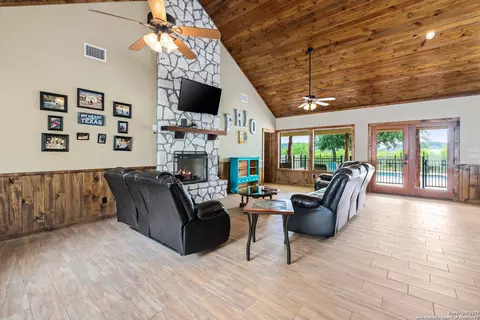 Living - 72 Mountain Laurel, Concan, TX 78838 photo 2 of 4