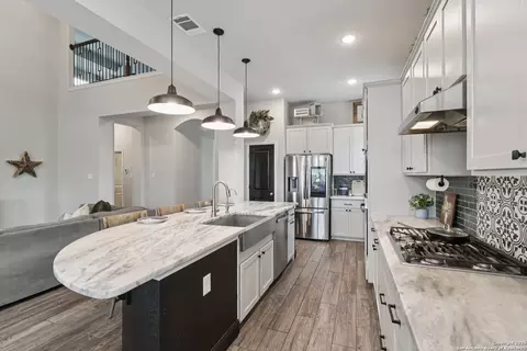 32140 Mustang Hl, Bulverde, TX 78163