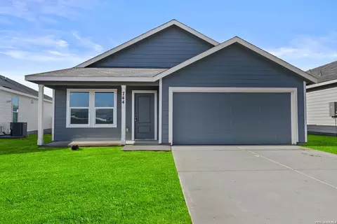 744 Horsetail Ln, New Braunfels, TX 78132