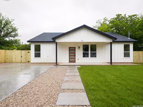 1319 Brady Ave, Brownwood, TX 76801