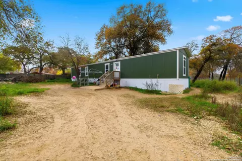 4426 Southern Trl, Von Ormy, TX 78073 photo 1