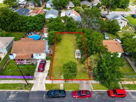 718 S Olive St, San Antonio, TX 78203