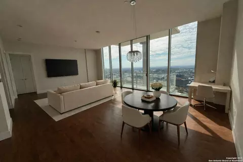 610 E Market St #2803, San Antonio, TX 78205