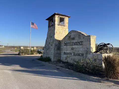 445 Powder, Luling, TX 78648