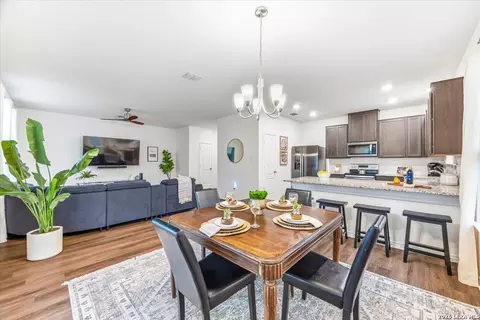 8266 Phantom, San Antonio, TX 78253