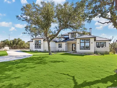 775 Maximino Rdg, Bulverde, TX 78163