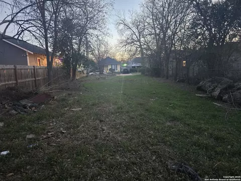 1327 Burleson, San Antonio, TX 78202
