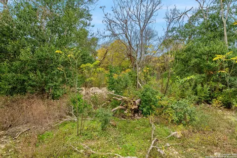 8222 Country Lane Ct, San Antonio, TX 78209