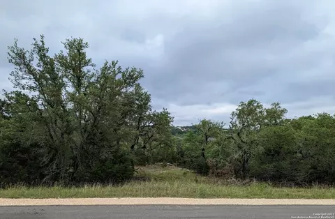 138 Oyster Spgs, Canyon Lake, TX 78133