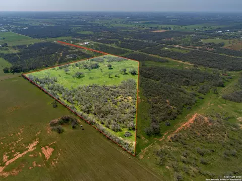 000 Felix Rd, Saint Hedwig, TX 78152
