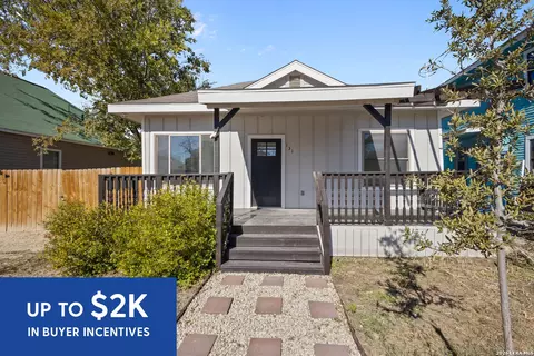 131 Chicago, San Antonio, TX 78210