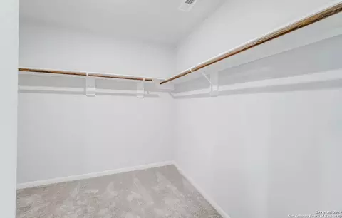 113 Sutton Pl, Uvalde, TX 78801 photo 6