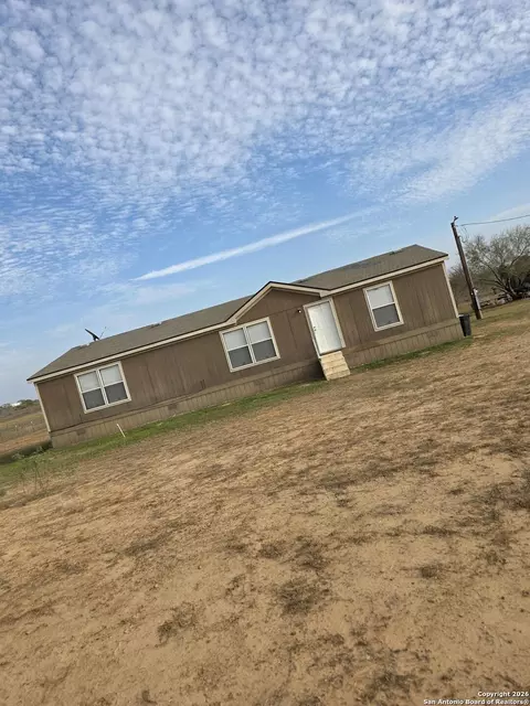132 S Price, Poteet, TX 78065