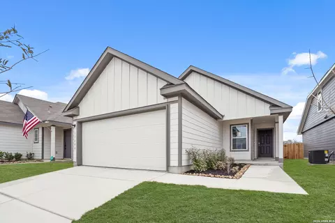 13608 Helton Pass, Saint Hedwig, TX 78152