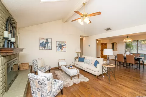 2131 Oak Wild, San Antonio, TX 78232