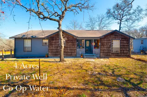 119 Post Oak Rd, La Vernia, TX 78121