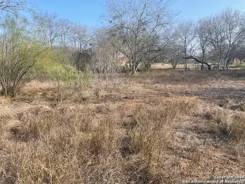 606 Cedar, Jourdanton, TX 78026