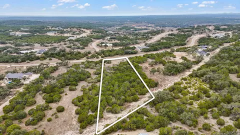 1740 Demi John Bnd, Canyon Lake, TX 78133