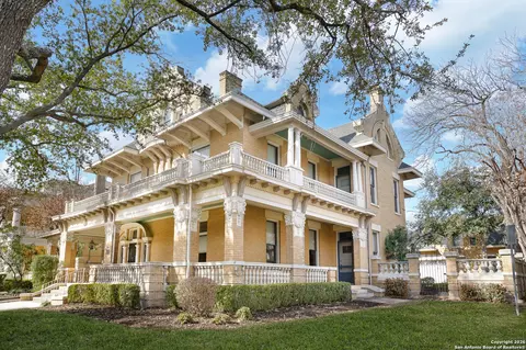501 W French Pl, San Antonio, TX 78212