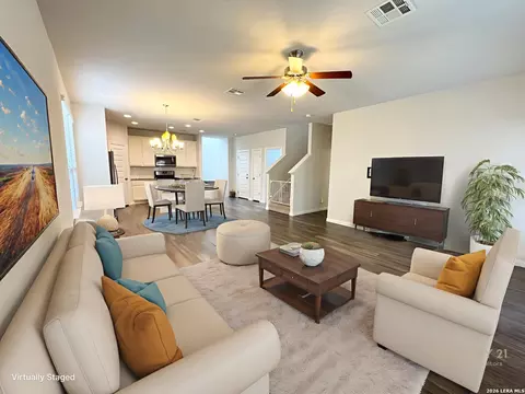 8211 Snowdeal, San Antonio, TX 78255