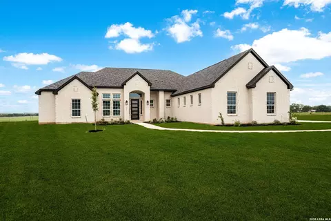 302 Venado Oaks, Castroville, TX 78009