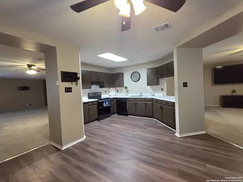 6402 Beech Trl, Converse, TX 78109