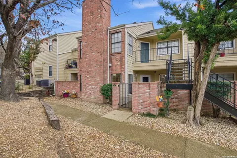 11610 Vance Jackson #869, San Antonio, TX 78230