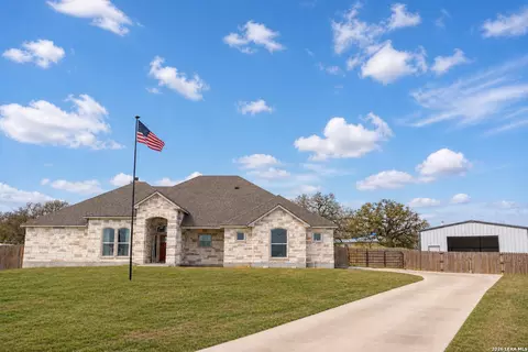 113 Ava Rdg, La Vernia, TX 78121