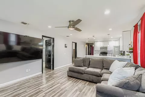 2414 Arbor, San Antonio, TX 78228