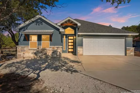 1169 Johnson Rd, Canyon Lake, TX 78133