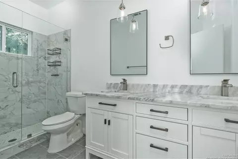 2507 E Commerce 2, San Antonio, TX 78203