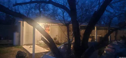 915 Novella, Adkins, TX 78101