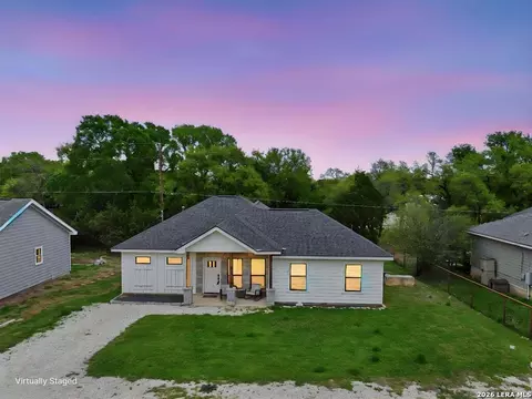 1112 Green Hl, Canyon Lake, TX 78133