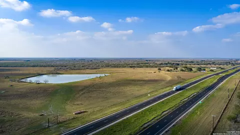 10532 Us Highway 77, Victoria, TX 77905