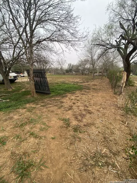15570 Kilowatt, Elmendorf, TX 78112