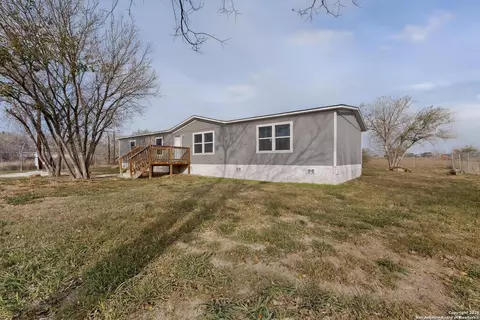 19124 Lagloria, Elmendorf, TX 78112